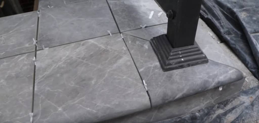  Клинкерная плитка для уличных ступеней укладывается на бетонное или железобетонное основание